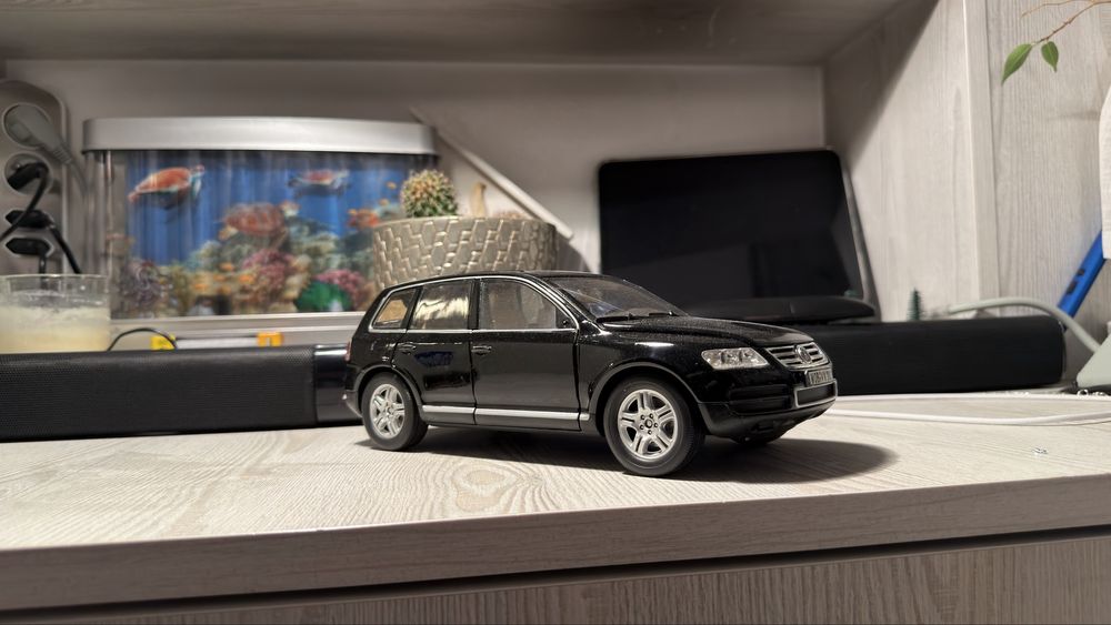 Model 1/18 Touareg v10tdi