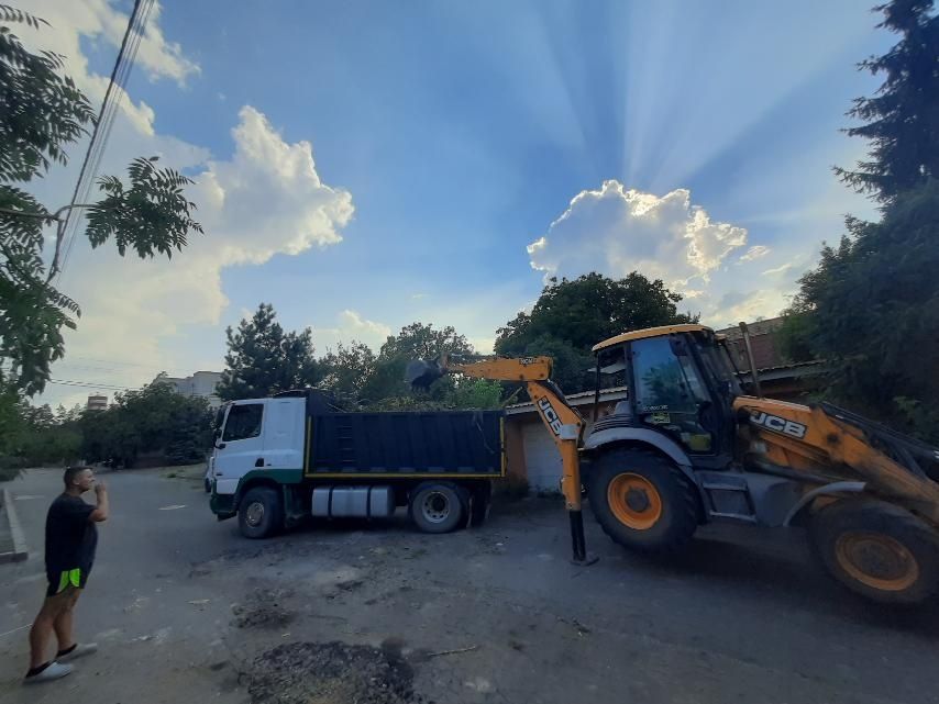 Послуги Екскаватора JCB-3. Уборка снега.Доставка  щебня