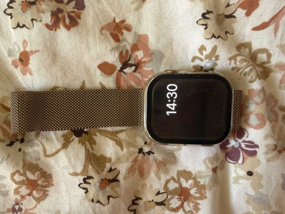 Smartwatch Apple Watch Series 10 GPS + Cellular złoty