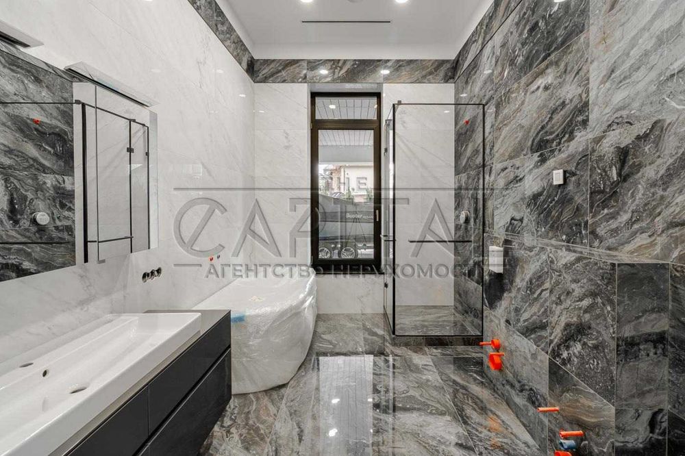Продаж / Будинок / 280 м2 / Козин / вул. Старокиївська, 20