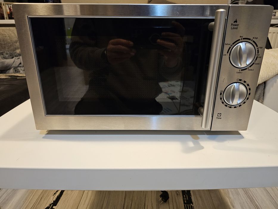 Mikrofalówka Amica MW 18112 Si z grillem