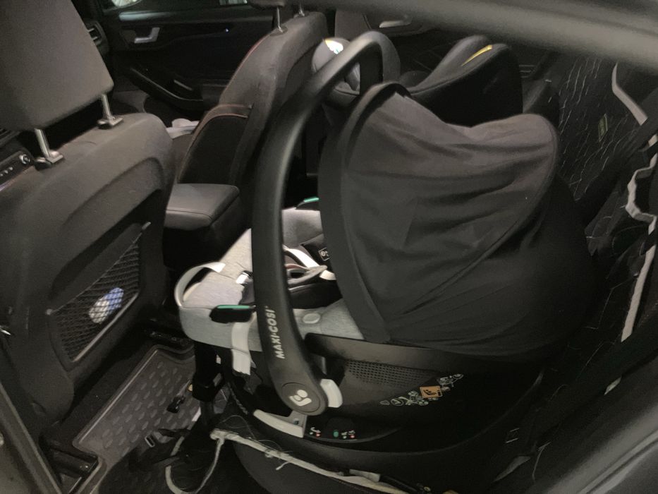 Carrinho Maxi Cosi zelia + base 360