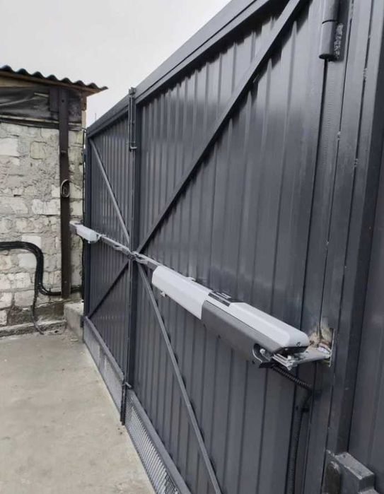 Автоматика для розпашних/распашных воріт, CAME AXO 3000, Приводи