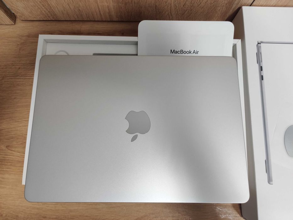 Ноутбук Apple MacBook Air M2 16/512 Silver 2023 iдеальний стан