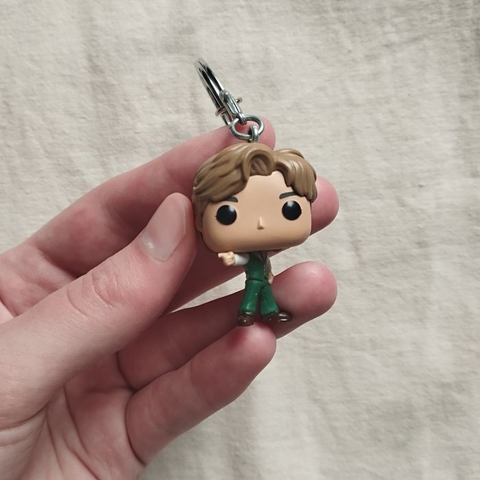 Bts funko pop брелок Техьона