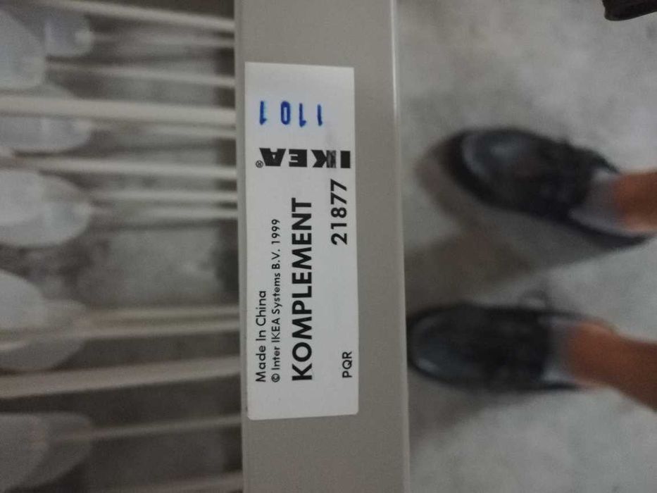 Organizadores de sapatos e de calças do IKEA