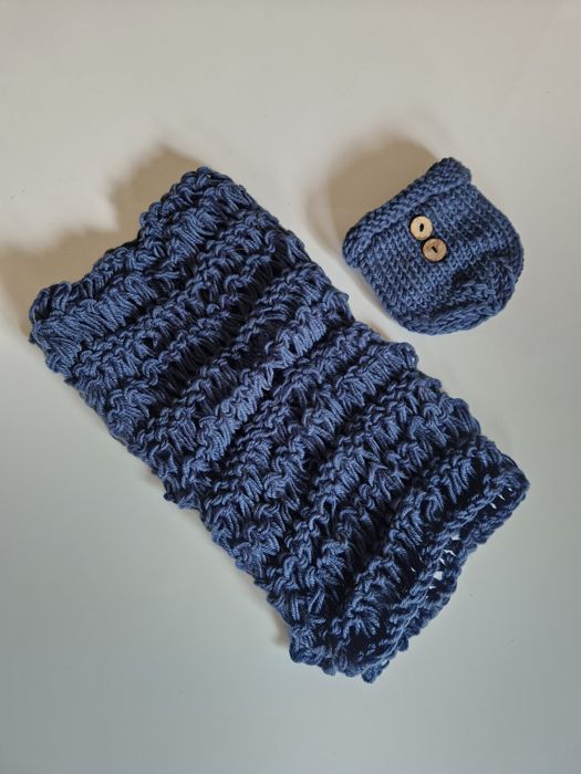 Conjunto gorro e manta azul para bebé