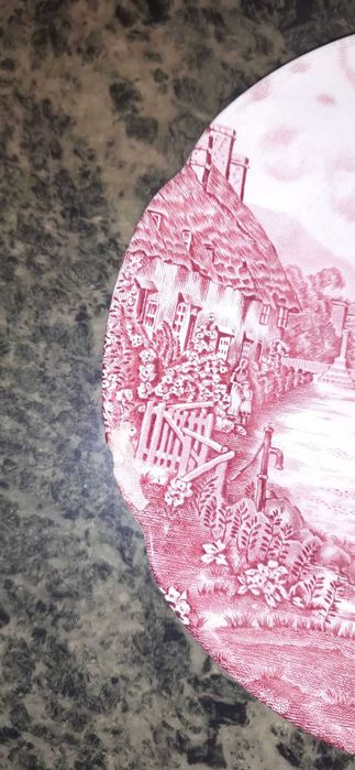 Тарелки под незначительную реставрацию.Англия фарфор.