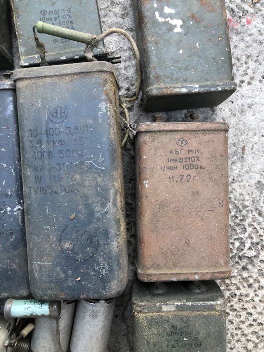 Лот старых электриковских деталей (патроны, розетки, выключатели)