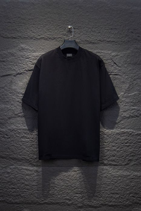 Оверсайз футболка мужская BALENCIAGA черная порванная унисекс рванная