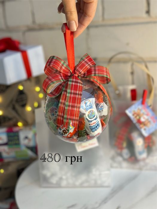 Новорічний подарунок різдвяний з Кіндер Рафаелло