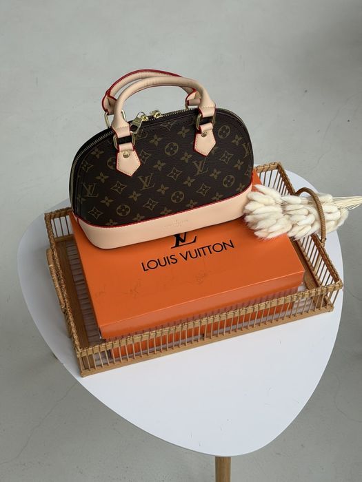 Сумка Louis Vuitton Alma BB