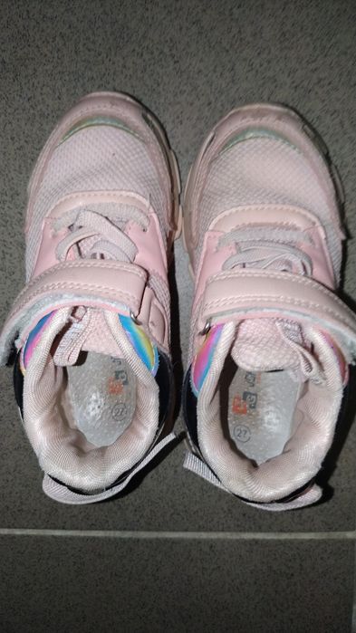 Кросівки та ботіночки