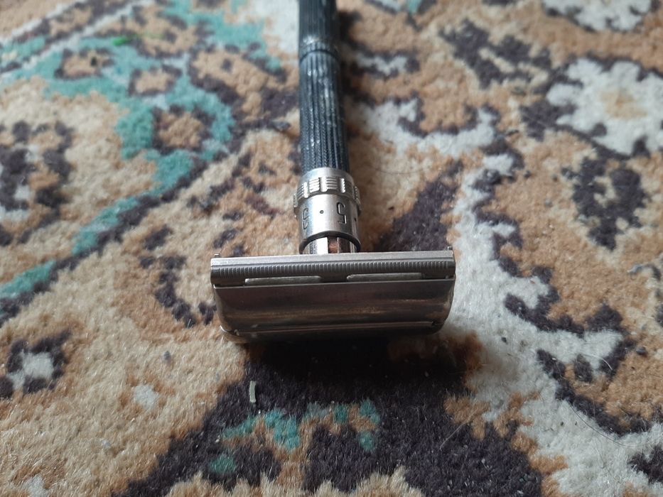 Бритва фирменная Gillette