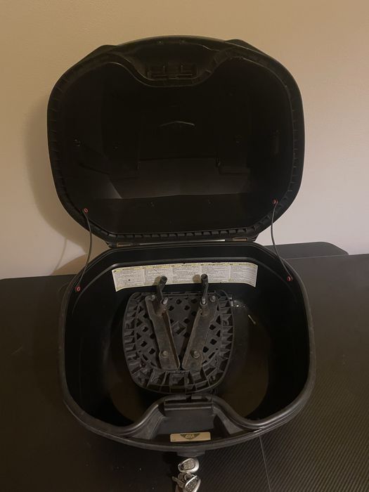 Top case Givi 37 L + suporte