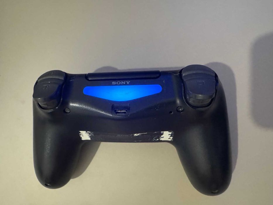 Sony PlayStation 4 PRO CUH-7116B 11.02 Firmware  + pad Dual Shock 4