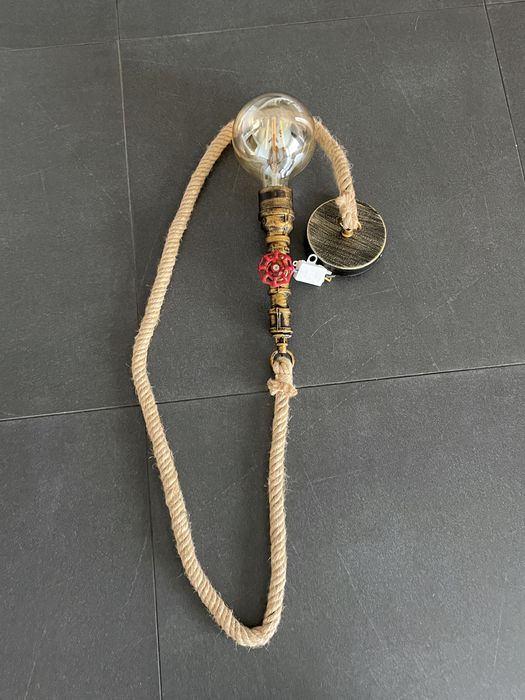 Candeeiro com Lampada incluida .