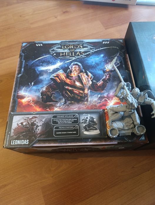Lorda of Hellas i Warlord Box i dodatkowe figurki