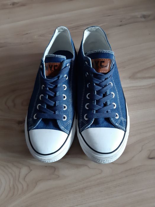 Trampki krótkie 43