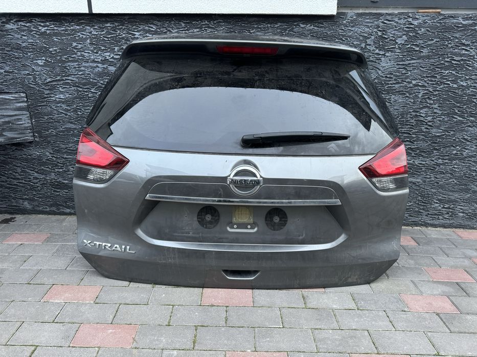 Nissan Rogue X- Trail T32 2014 - 2020 року Ляда Кришка багажника Бампер задній Підсилювач Фонарь лівий правий Пластик багажника весь комплект РОЗБОРКА