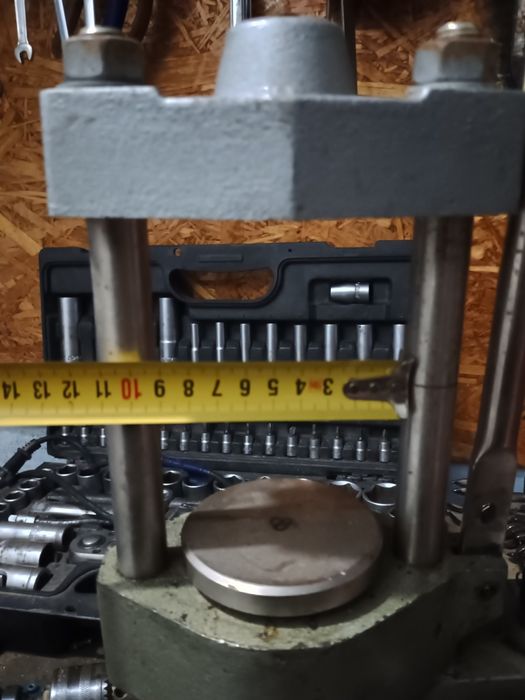 Продам пресс гидравлический  ювелирный  ссср