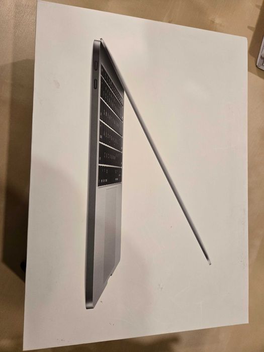 Macbook pro retina 2017 como novo