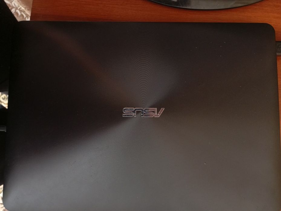 Ігровий Ноутбук ASUS працює без нарікань