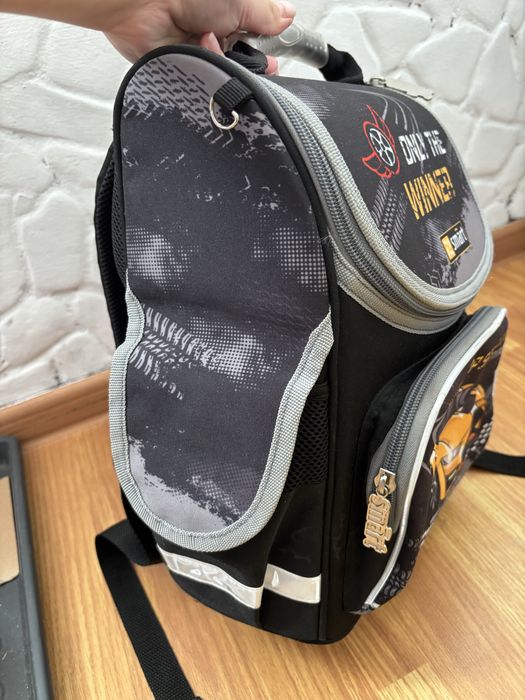 Рюкзак шкільний 1-4 клас