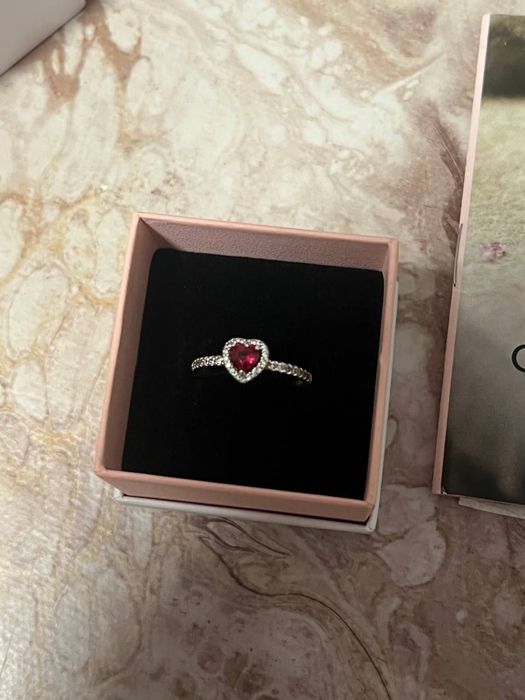 Кольцо женское Pandora