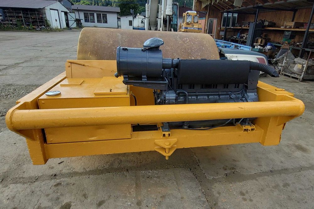 Walec ciągany. 14 ton. silnik Deutz.