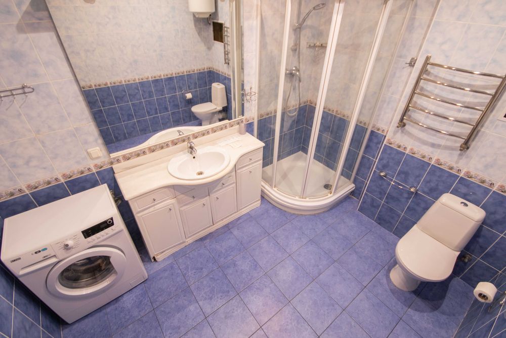 Посуточная аренда комфортной 3к квартиры м. Театральная.