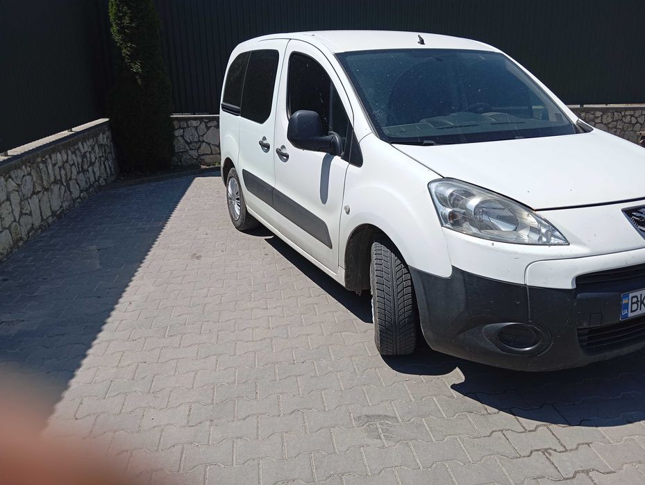 Продам Пежо партнер