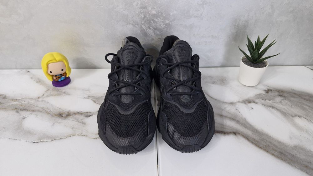 Кросівки Adidas Ozweego.Розмір 39