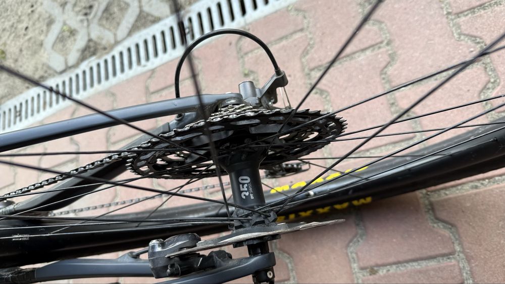 Canyon Luxtrail CF8 rozmiar L