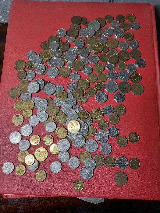 Продам 180 польських монет одним лотом
