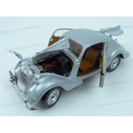 Модель 1/18 Skoda