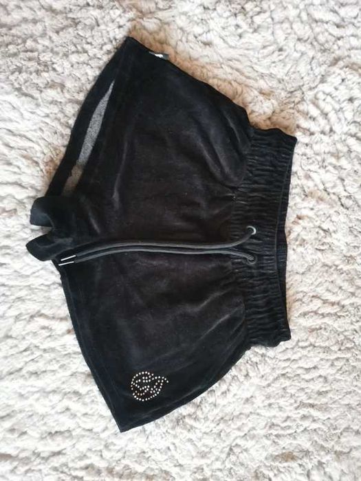 Welurowe krótkie spodenki bershka czarne roz. S