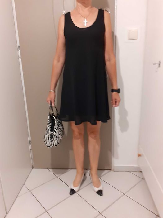 Czarna sukienka z żorżety