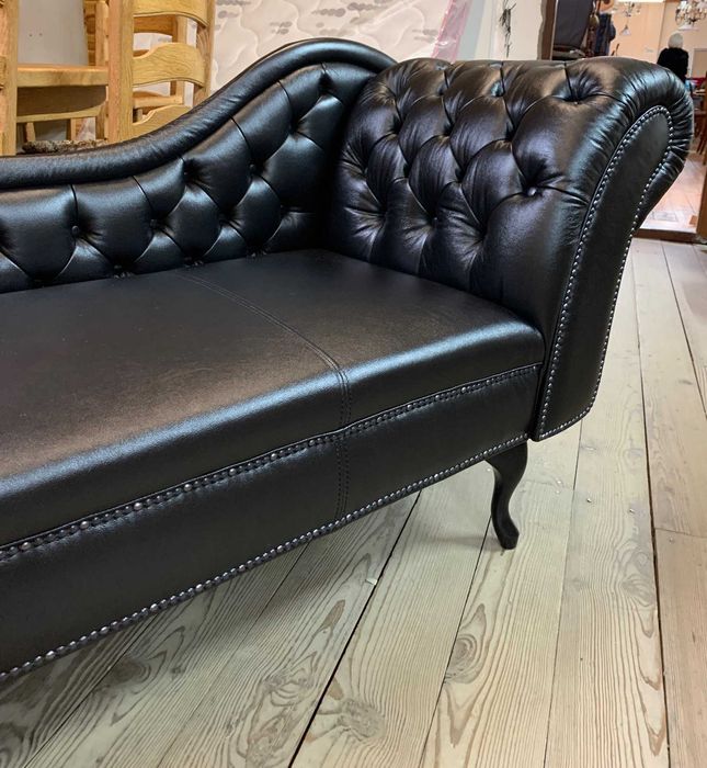 Шкіряна софа честер