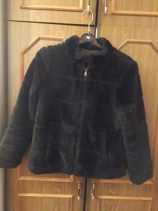 Курточка женская плюшевая р. 42