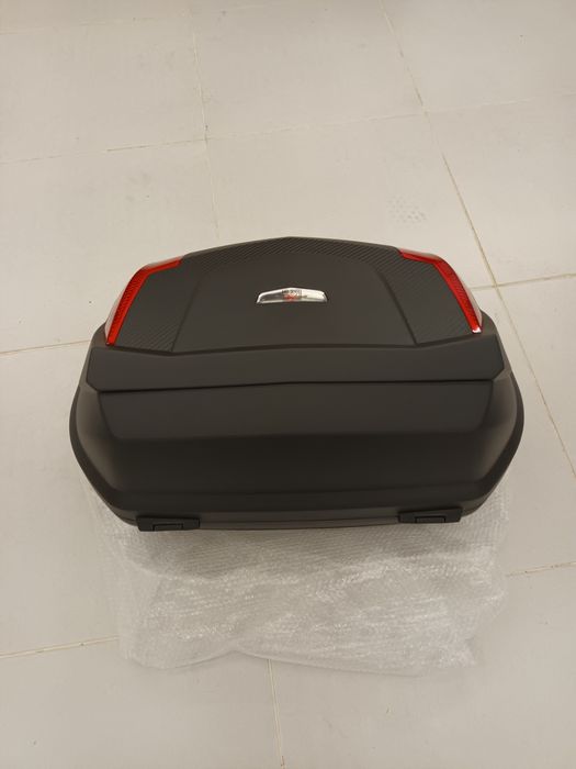 Top Case 47L para 2 capacetes com base universal - Novo