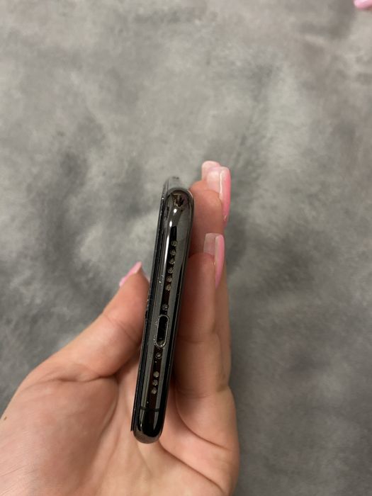 Iphone 11 pro продаю