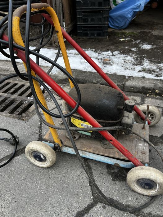 Pompka sprężarka kompresor z agregatu lodowki