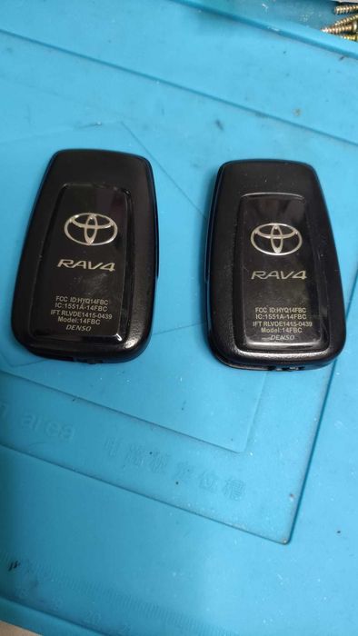 Kluczyk Toyota RAV4 pilot