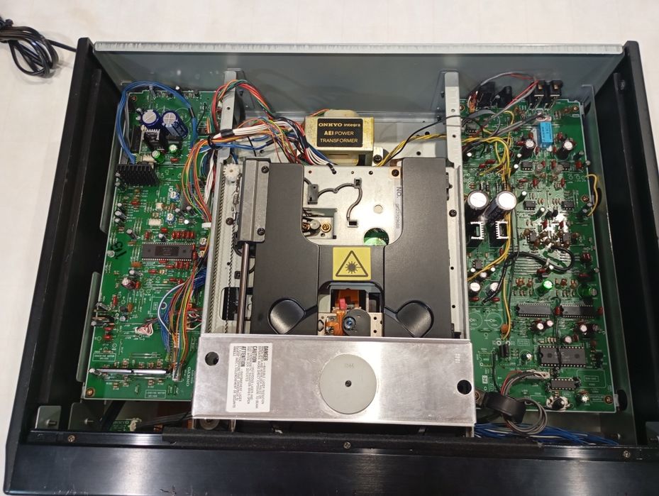 Onkyo Integra DX-6850 CD програвач