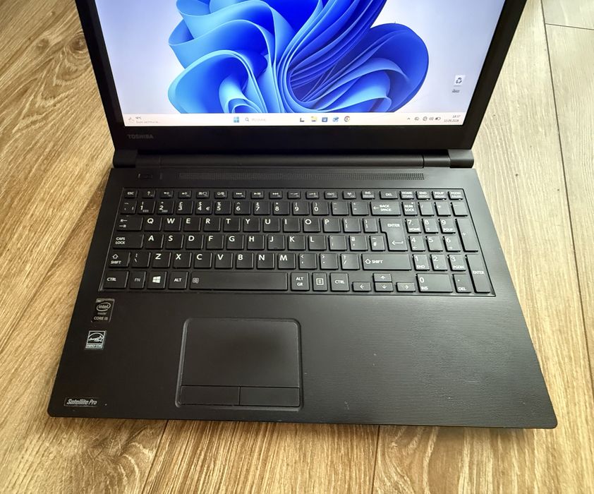 Laptop Toshiba Satellite R50-B i5/8GB/120SSD/Win11
