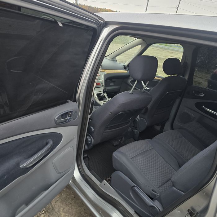 Ford Galaxy  max  ghia opcjia 7 osob