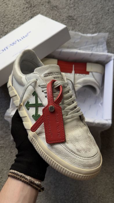 Off-White Low Vulcanized Distressed White/Green Leather EU41