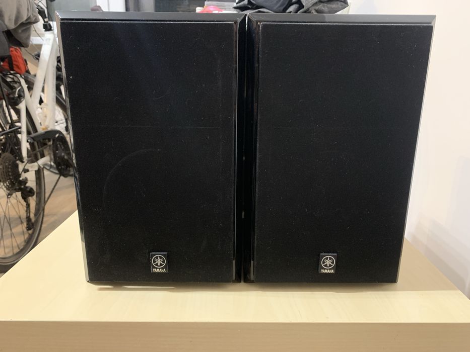Zestaw mini wieża Hi-fi Yamaha E-400 z głośnikami
