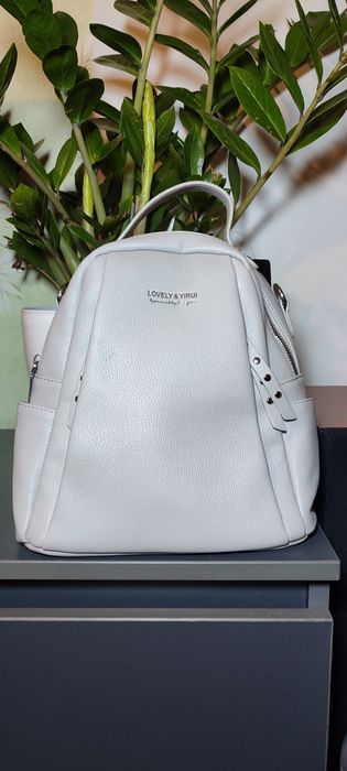 Рюкзак жіночій сірий